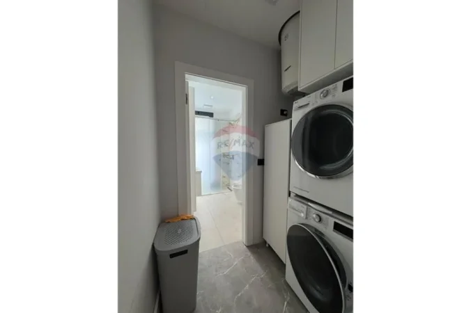 Tirane, shitet apartament 3+1+2 , 147 m² 495.000 € (Teg)