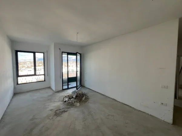 Tirane, shitet apartament 2+1+Ballkon Kati 8, 108 m² 169.000 € (Rruga 5 Maj)