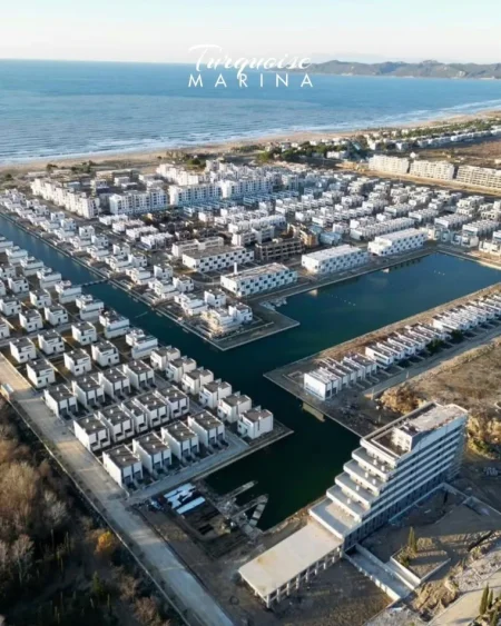 Durres, shitet Vile 2 Katshe Kati 2, 443 m² 750.000 € (Gjiri i Lalezit)