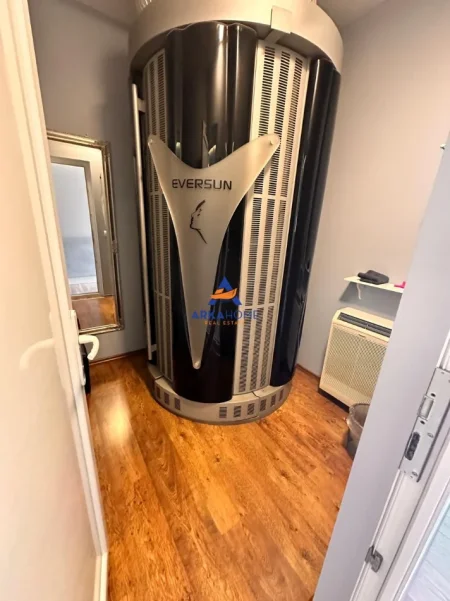 Tirane, jepet me qera ambjent biznesi Kati 1, 100 m² 1.500 € 