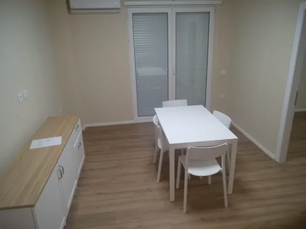 Tirane, jepet me qera apartament 1+1 Kati 6, 54 m² 500 € 