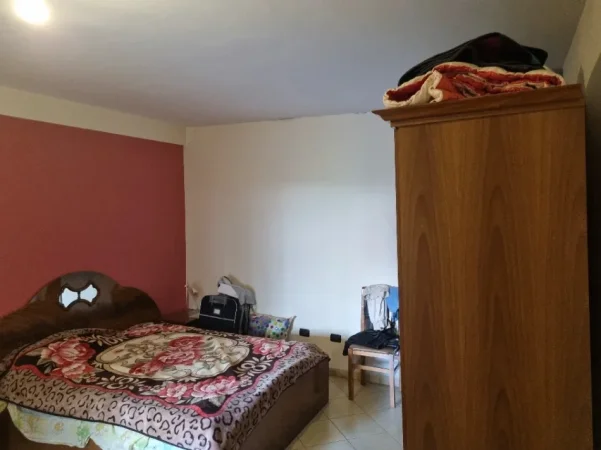 Tirane, jepet me qera apartament 2+1 Kati 2, 108 m² 500 € (Pallati Me Shigjeta)