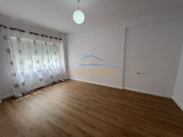 Tirane, shitet apartament 1+1 Kati 6, 73 m² 165.000 € (ISH PARKU I AUTOBUZAVE)