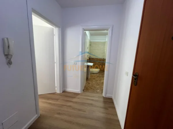 Tirane, shitet apartament 1+1 Kati 6, 73 m² 165.000 € (ISH PARKU I AUTOBUZAVE)