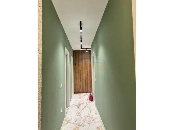 Tirane, jepet me qera apartament 2+1 Kati 3, 100 m² 835 € (Don Bosko)