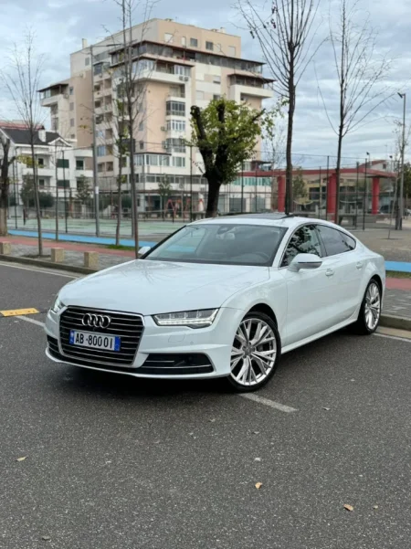 Durres, shitet makine AUDI A7 Nafte, e bardhë automatik Kondicioner 153.000 km 15.000 €