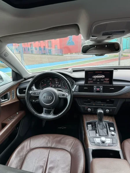 Durres, shitet makine AUDI A7 Nafte, e bardhë automatik Kondicioner 153.000 km 15.000 €