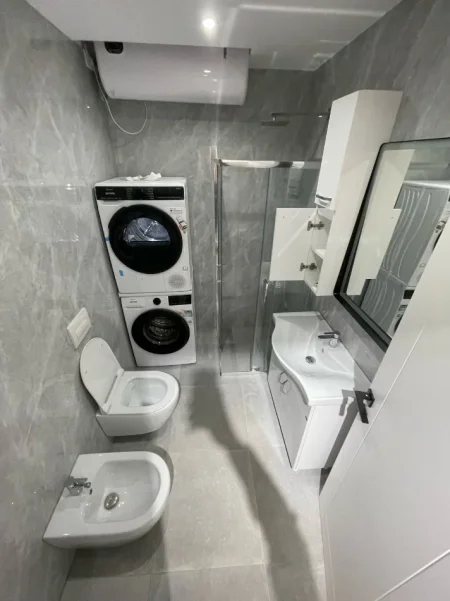 Tirane, jepet me qera apartament 1+1 Kati 2, 60 m² 600 € 