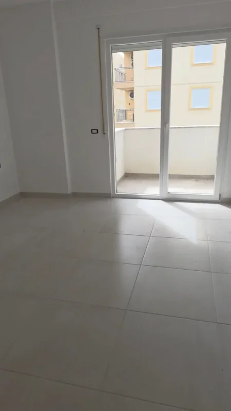 Shengjin, shitet apartament 2+1+Ballkon Kati 4, 110 m² 