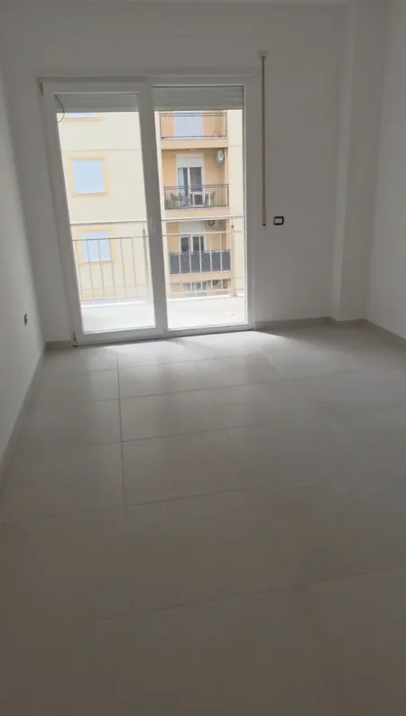 Shengjin, shitet apartament 2+1+Ballkon Kati 4, 110 m² 