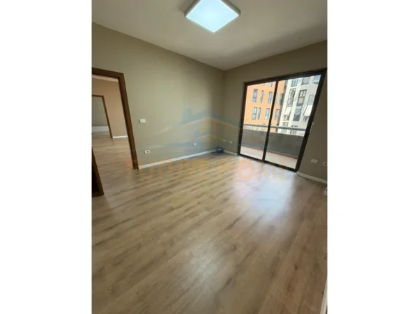 Tirane, shitet apartament 2+1 Kati 6, 127 m² 327.500 € (Rruga e Kosovarëve)