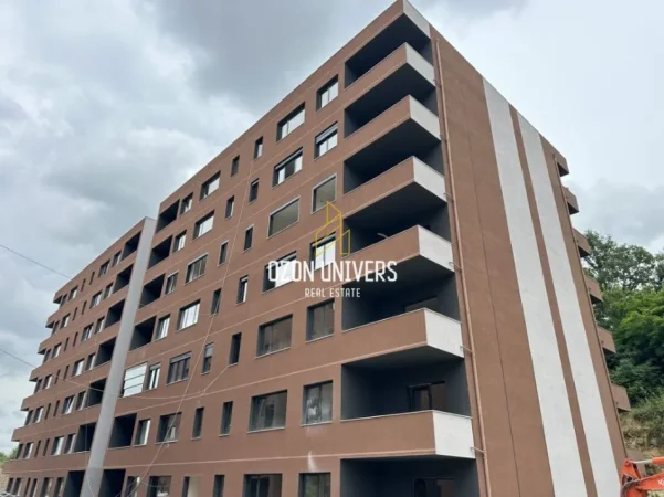 Tirane, shitet apartament 3+1+Ballkon Kati 5, 168 m² 235.270 € (Bellevue Residence, rruga e elbasanit)
