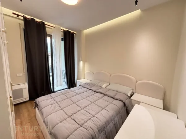 Tirane, jap me qera apartament 1+1+Ballkon Kati 2, 60 m² 