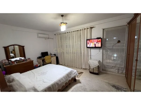 Tirane, shitet apartament 1+1 Kati 3, 89 m² 210.000 € 