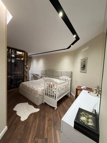 Tirane, jepet me qera apartament 1+1+Ballkon Kati 3, 1 m² 175.000 € (Kodra E Diellit)