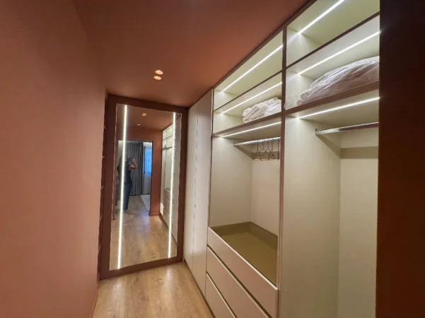 Tirane, jepet me qera apartament 1+1 , 