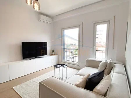 Tirane, jepet me qera apartament 1+1 Kati 1, 65 m² 750 € (Rruga Asim Vokshi)
