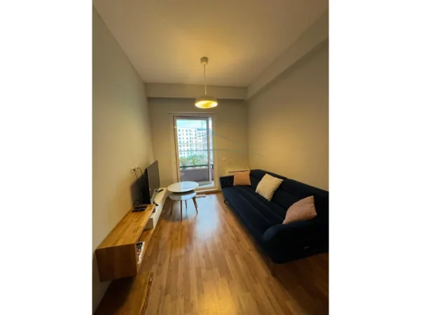 Tirane, jepet me qera apartament 2+1 Kati 5, 80 m² 600 € (Ali Demi)