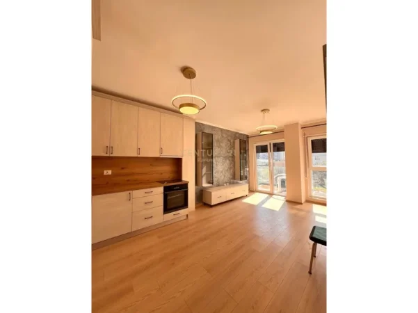 Tirane, shitet apartament 1+1+Ballkon , 61 m² 146.000 €