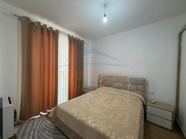 Shqiperi, jepet me qera apartament 1+1 Kati 5, 64 m² 450 € (UNIVERS CITY)