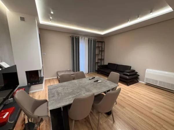 Tirane, jepet me qera apartament 2+1 Kati 1, 118 m² 1.200 € (SECRET GARDEN)