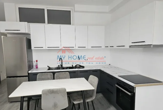 Tirane, jepet me qera apartament 2+1+Ballkon Kati 3, 78 m² 670 € (5 Maji)