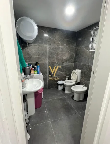 Tirane, jepet me qera shtepi Kati 0, 100 m² 470 € (SAUK I RI)