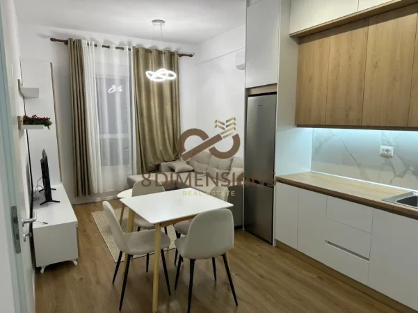 Tirane, jepet me qera apartament 1+1+Ballkon Kati 3, 50 m² 420 € (ali demi)