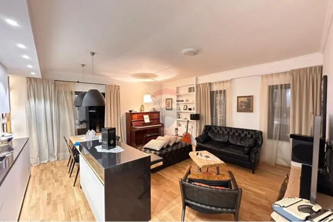 Tirane, jepet me qera apartament 2+1+Aneks+Ballkon Kati 8, 103 m² 1.200 € (Bulevardi Zogu I)