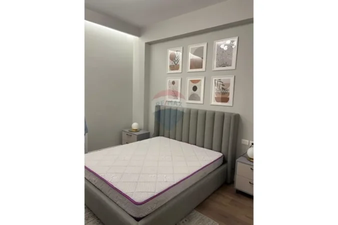 Tirane, jepet me qera apartament 3+1+Aneks+Ballkon Kati 2, 106 m² 1.500 € (Kopshti Botanik)