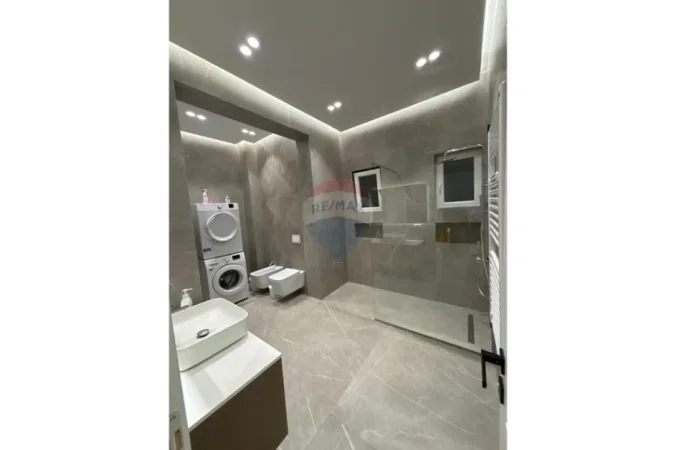Tirane, jepet me qera apartament 3+1+Aneks+Ballkon Kati 2, 106 m² 1.500 € (Kopshti Botanik)