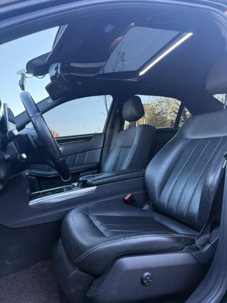 Tirane, shes makine E-CLASS 2014 BENZ E PAPEDORUR NE SHQIPERI Nafte, e zeze automatik Kondicioner 190.000 km 1 €