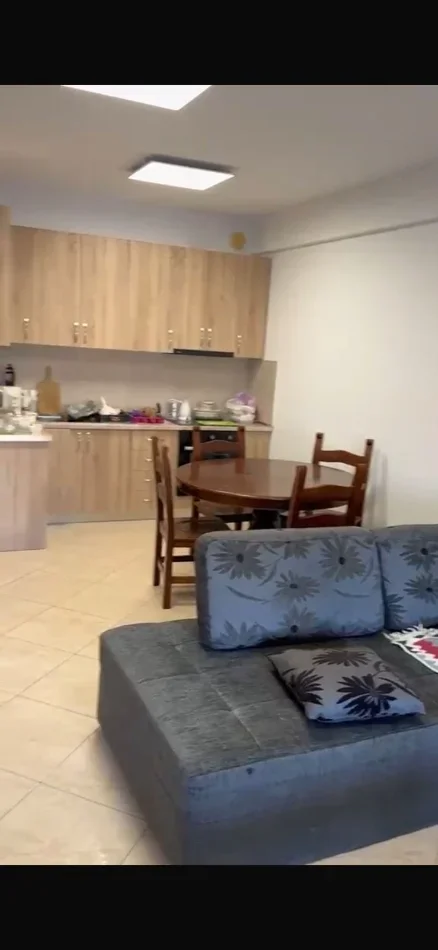 Tirane, jepet me qera apartament 2+1 Kati 2, 128 m² 650 € (SIRI KODRA)