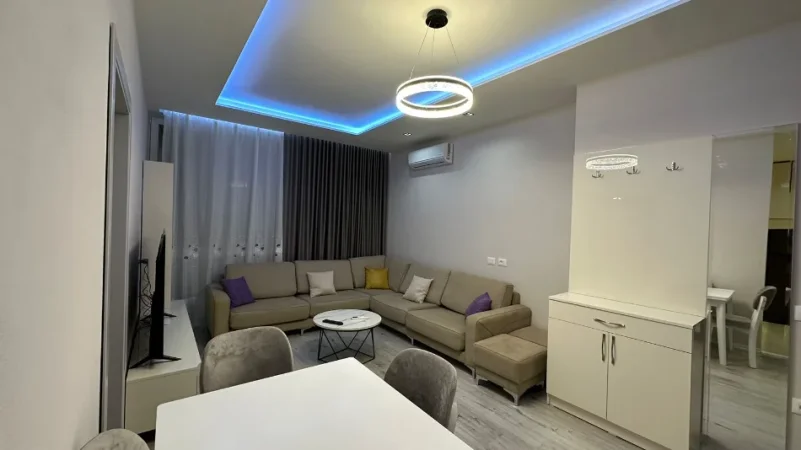 Tirane, jepet me qera apartament 1+1 Kati 2, 55 m² 600 € (RRUGA RIZA CEROVA)