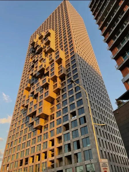 Tirane, shitet ambjent biznesi Kati 7, 124 m² 640.000 € (rruga e ealbasanit)