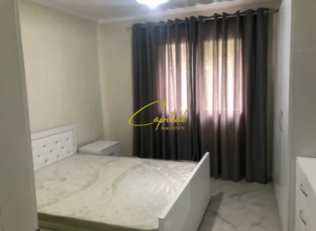 Tirane, jepet me qera apartament 1+1 Kati 2, 60 m² 450 € (XHAMLLIKU)