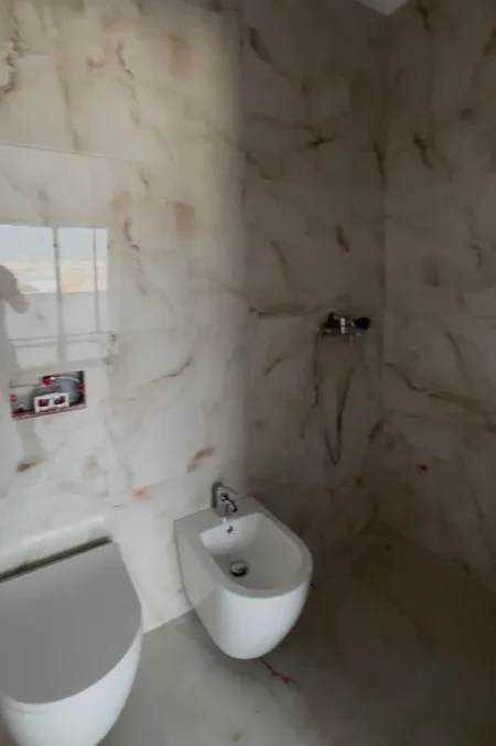 Tirane, shitet apartament+verande | Penthouse 2+1+Ballkon Kati 4, 84 m² 176.000 € (Rruga Ali Demi)
