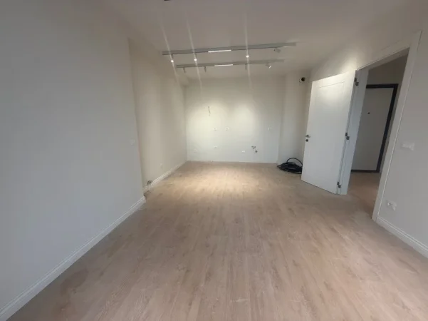 Tirane, shitet apartament 2+1+Ballkon Kati 4, 106 m² 210.000 € (Rruga Filip Jano)