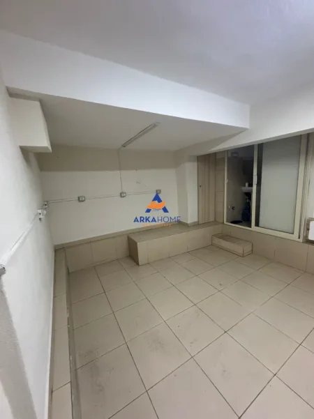 Tirane, shitet ambjent biznesi Kati 0, 16 m² 104.931 € 