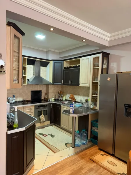 Shqiperi, shitet apartament 3+1 , 160 m² 245.000 € (Astir)