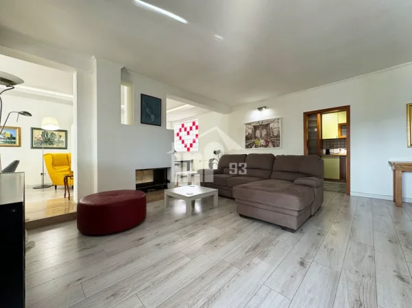 Tirane, shitet apartament 3+1 Kati 10, 220 m² 610.000 € (RRUGA “ISMAIL QEMALI” NË QENDER TË ISH BLLOKUT)