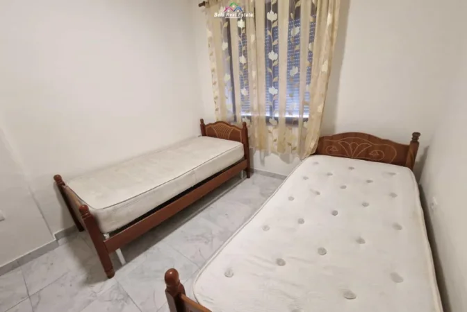 Tirane, jepet me qera apartament 2+1 Kati 4, 75 m² 620 € (Zogu i Zi)