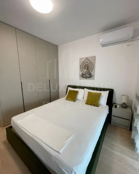 Tirane, jepet me qera apartament 2+1 Kati 5, 95 m² 950 € (Rruga Kavajes)