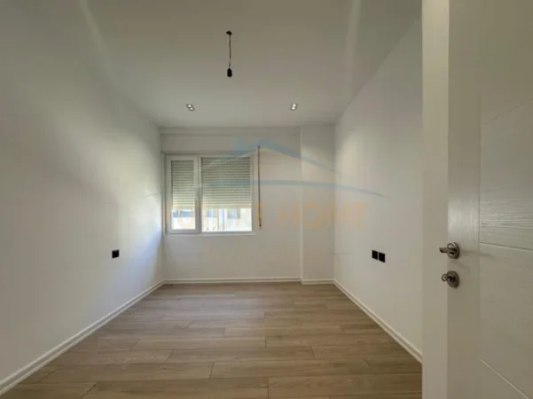 Tirane, shitet apartament 2+1 Kati 11, 110 m² 130.000 € (Fresk)
