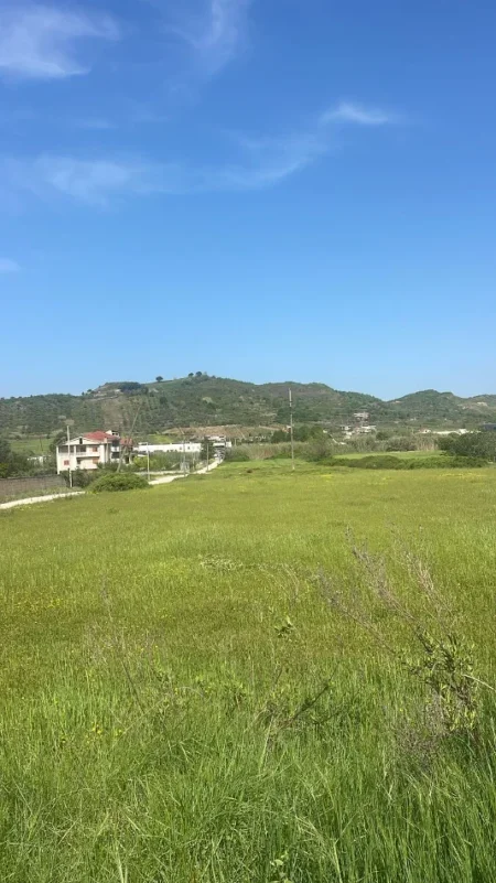 Vlore, shitet toke , 5.000 m² (Rruga Vorë-Marikaj)