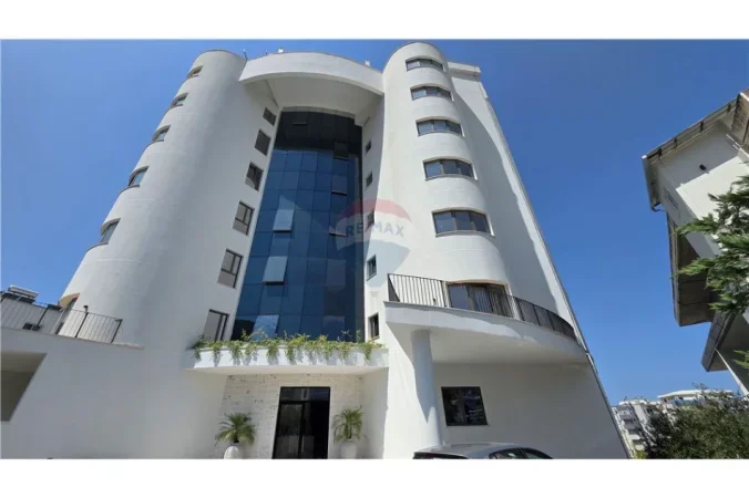 Vlore, shitet apartament 1+1 Kati 4, 77 m² 195.000 € (Rruga Azem Sulo, Lungomare, Vlore)