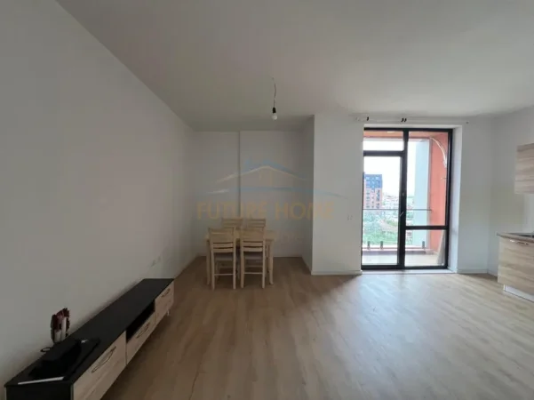 Tirane, jepet me qera apartament 1+1+Ballkon Kati 4, 80 m² 450 € (BULEVARDI I RI ,JORDAN MISJA)