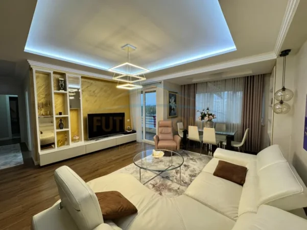 Tirane, shitet apartament 2+1+Ballkon Kati 3, 120 m² 360.000 € (LIQENI I THATE)