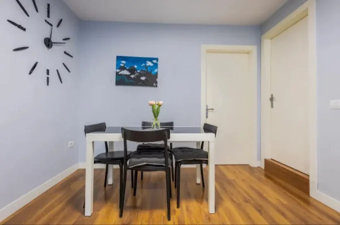 Tirane, jepet me qera apartament 2+1 Kati 3, 91 m² 950 € (rruga perlat rexhepi)