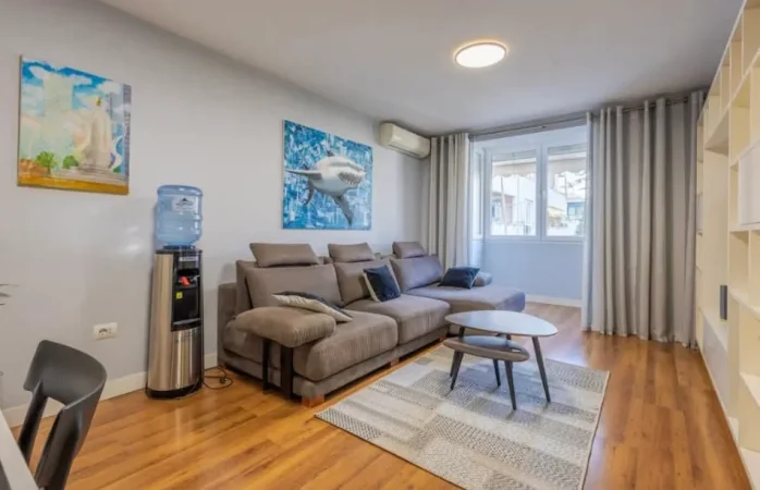 Tirane, jepet me qera apartament 2+1 Kati 3, 91 m² 950 € (rruga perlat rexhepi)
